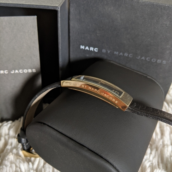 Marc Jacobs Classic Watch - Picture 7 of 7